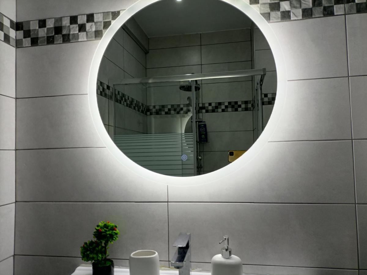 Ferienwohnung Travelers Tranquil & Chillout Apt Athen Exterior foto